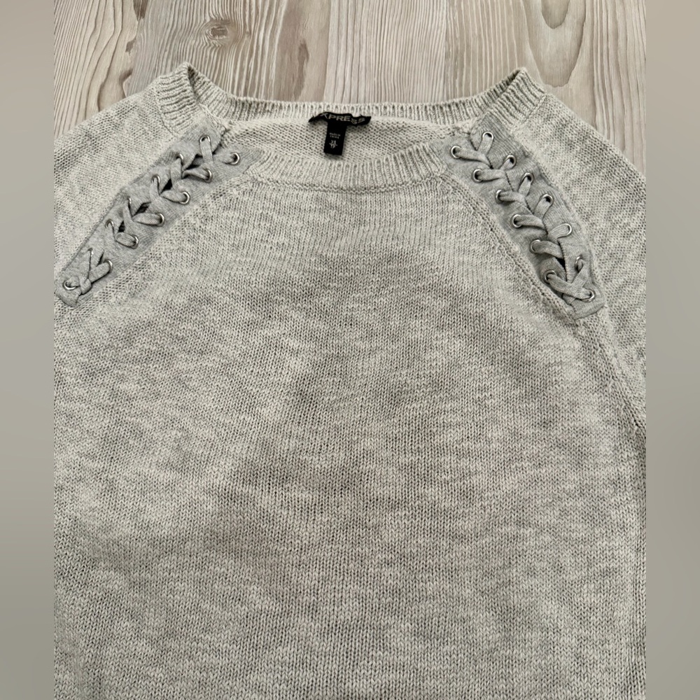 EXPRESS Women’s Sweater. Size XS. Grey Knit. Lace up shoulder seam. GUC
